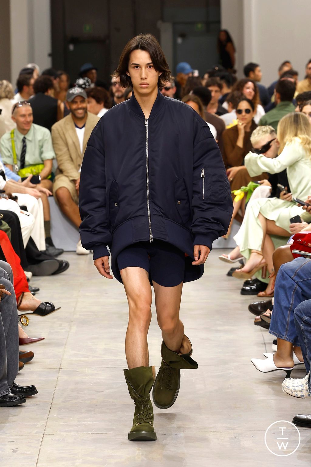 Fashion Week Milan Spring-Summer 2025 look 48 from the JW Anderson collection menswear