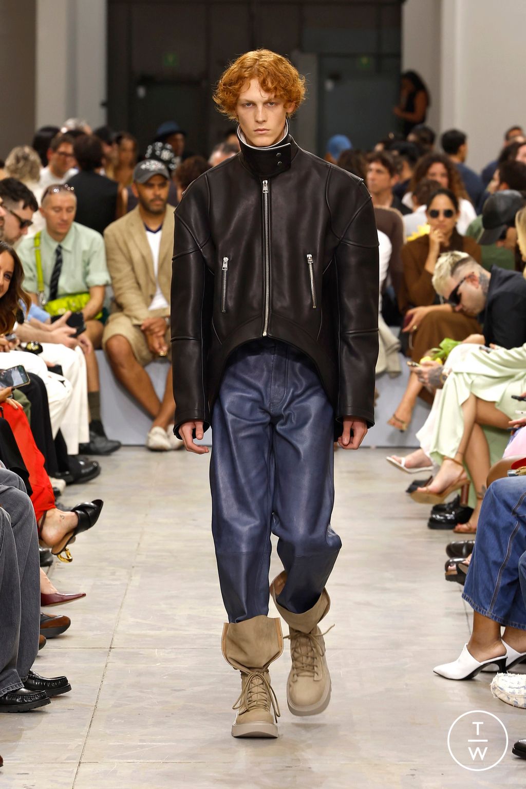 Fashion Week Milan Spring-Summer 2025 look 51 from the JW Anderson collection 男装