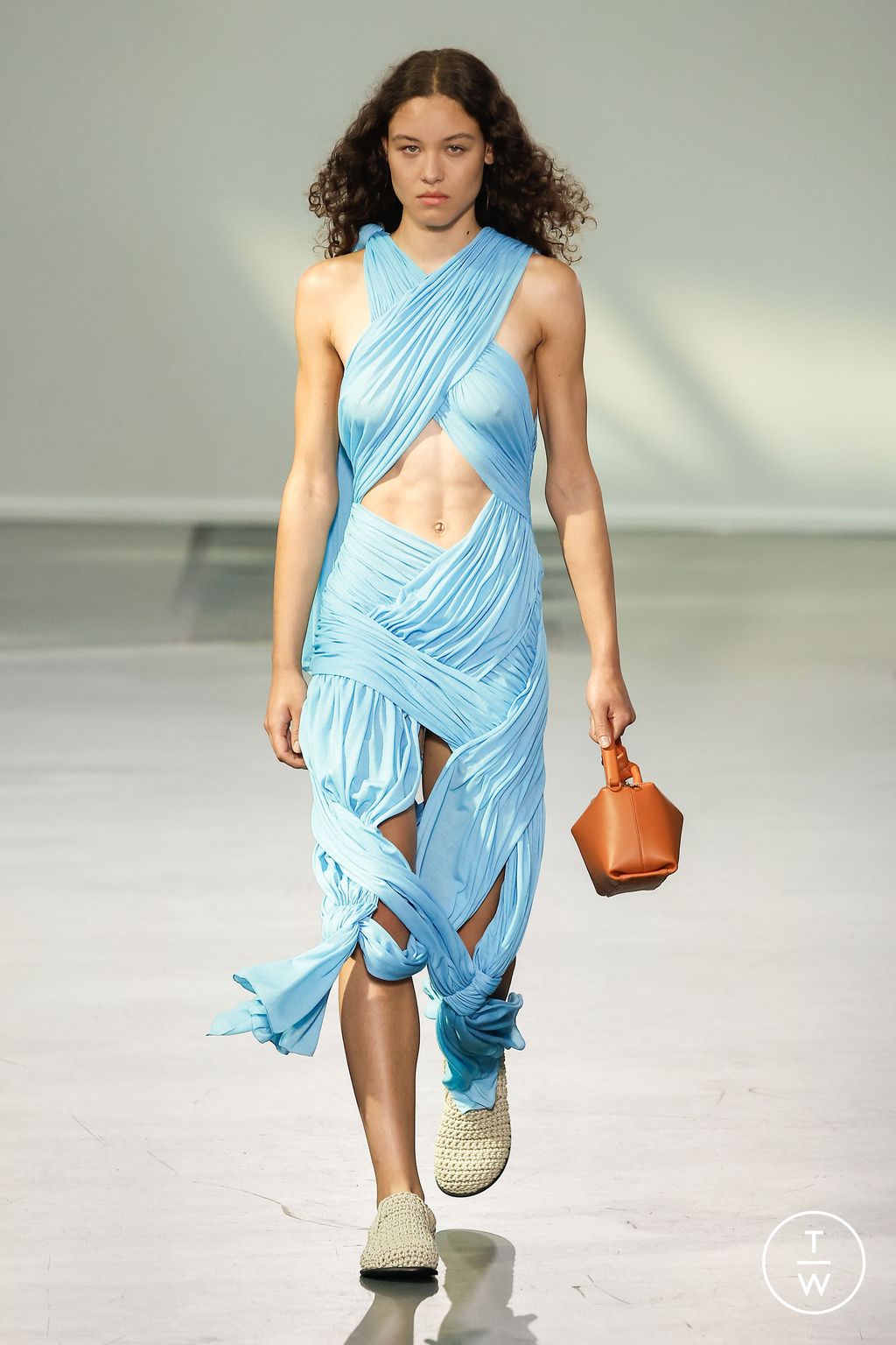 Fashion Week London Spring/Summer 2024 look 13 from the JW Anderson collection womenswear