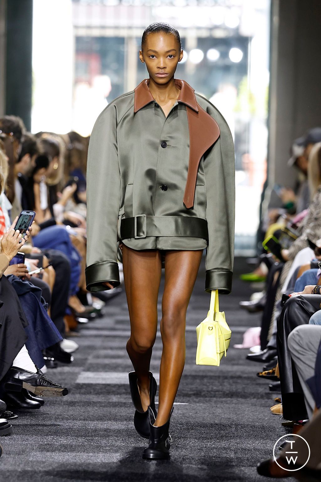 Fashion Week London Spring-Summer 2025 look 26 from the JW Anderson collection womenswear