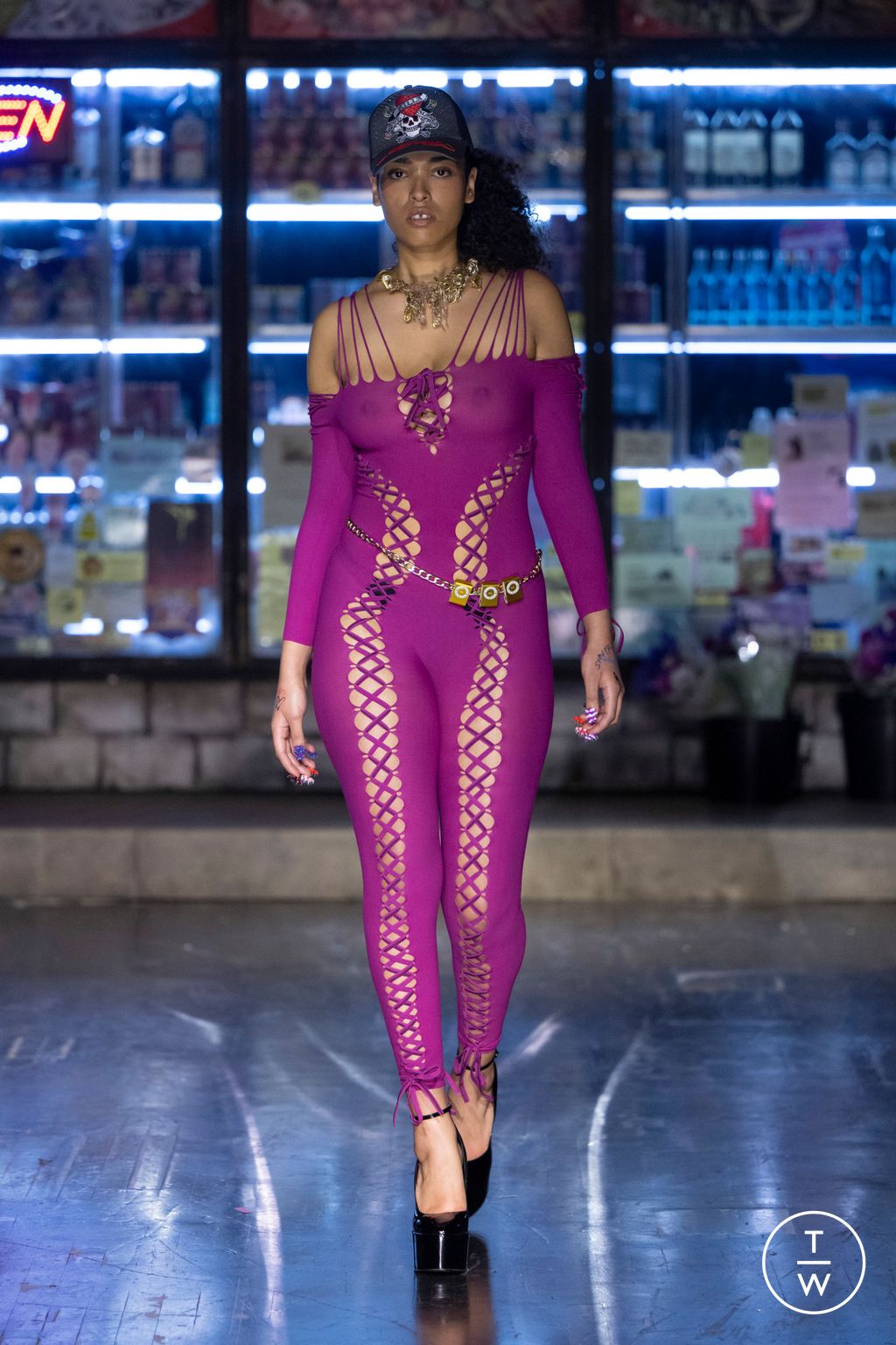 Fashion Week London Fall/Winter 2024 look 17 from the Sinead Gorey collection womenswear