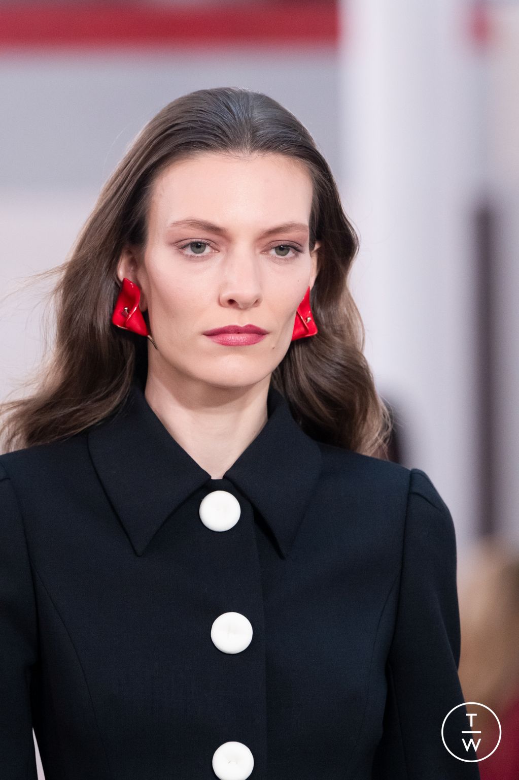 Fashion Week New York Fall/Winter 2026 look 5 from the Carolina Herrera collection womenswear accessories