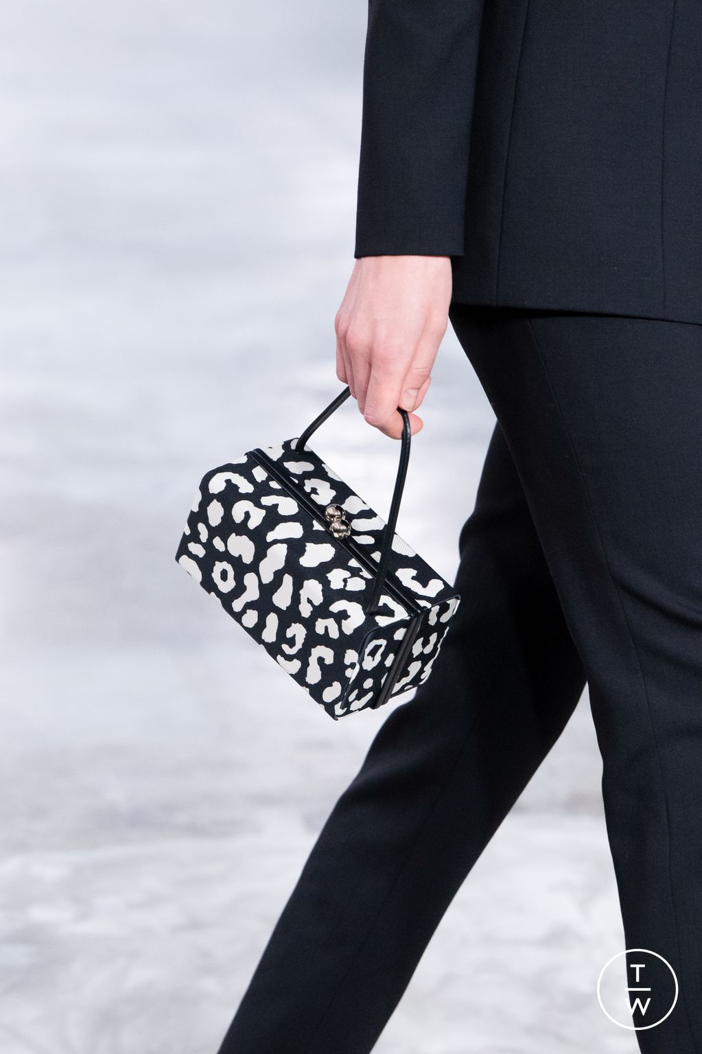 Fashion Week New York Fall/Winter 2026 look 6 from the Carolina Herrera collection womenswear accessories