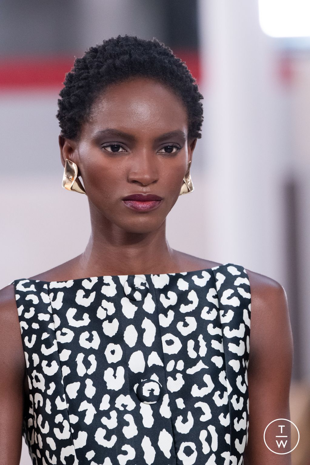 Fashion Week New York Fall/Winter 2026 look 8 from the Carolina Herrera collection womenswear accessories