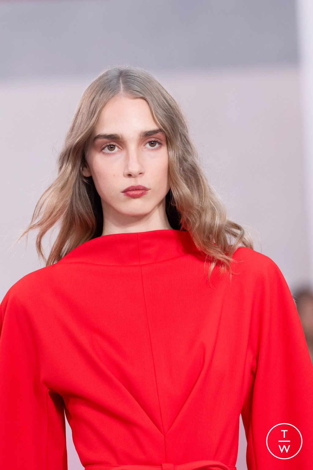 Fashion Week New York Fall/Winter 2026 look 10 from the Carolina Herrera collection womenswear accessories