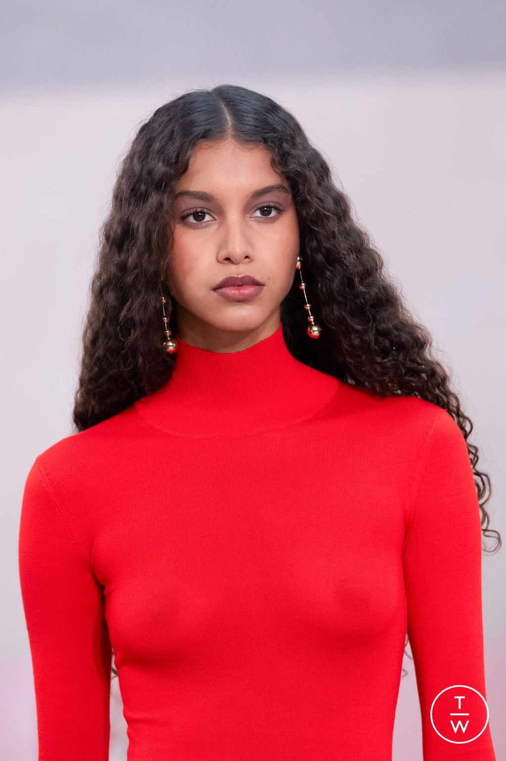 Fashion Week New York Fall/Winter 2026 look 12 from the Carolina Herrera collection womenswear accessories