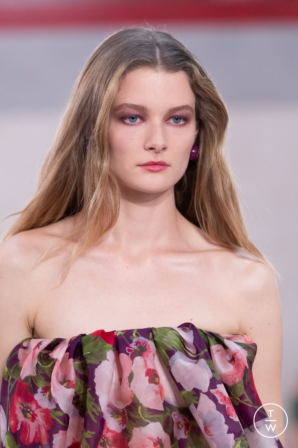 Fashion Week New York Fall/Winter 2026 look 46 from the Carolina Herrera collection womenswear accessories