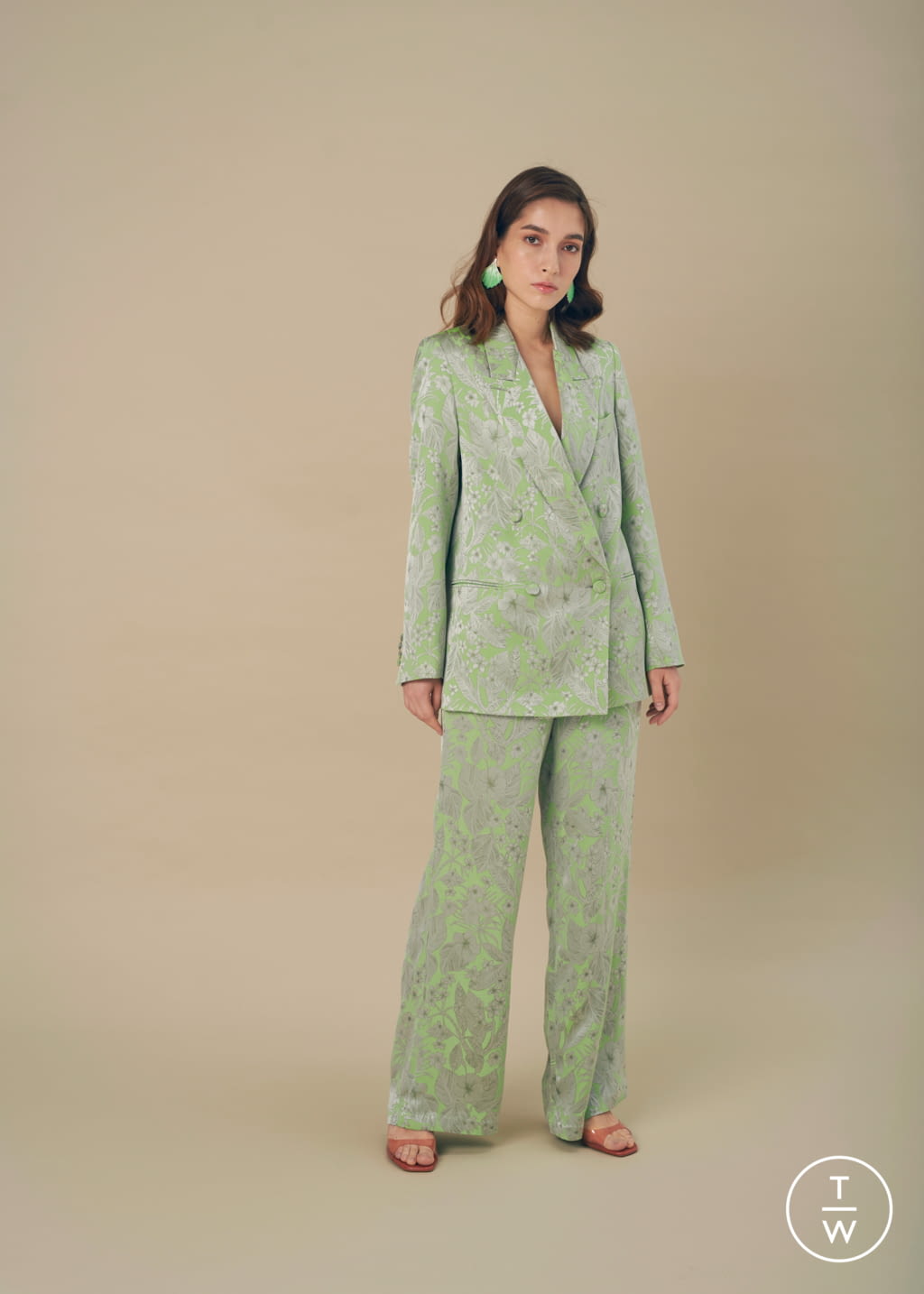 Fashion Week New York Resort 2020 look 1 de la collection KAGE womenswear