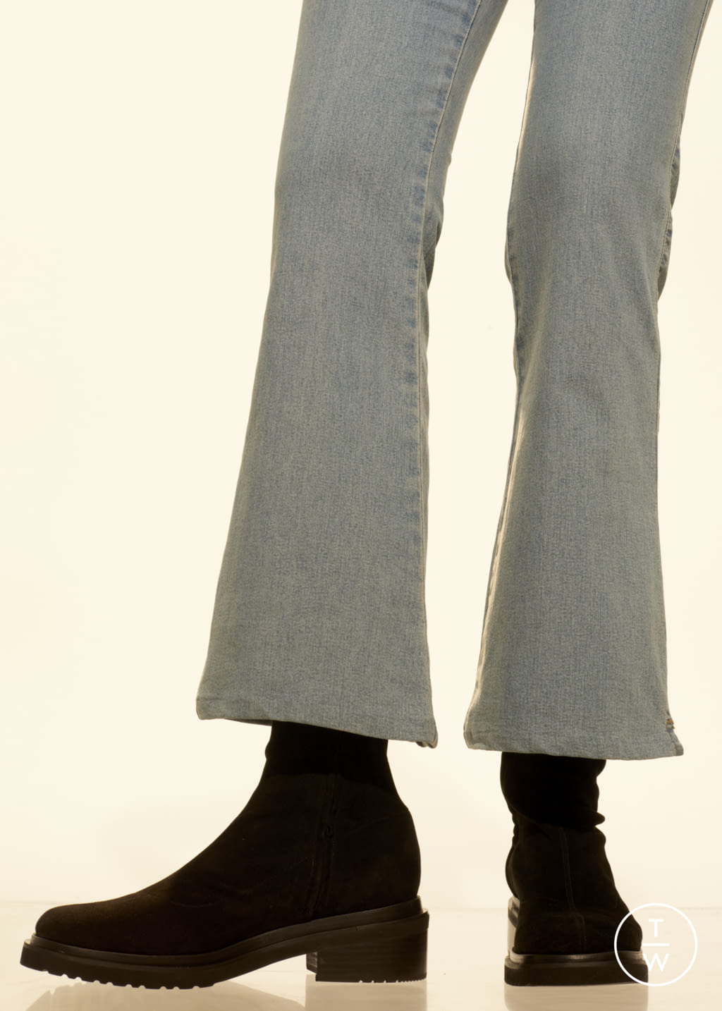 Fashion Week Paris Pre-Fall 2021 look 27 de la collection By Far womenswear accessories