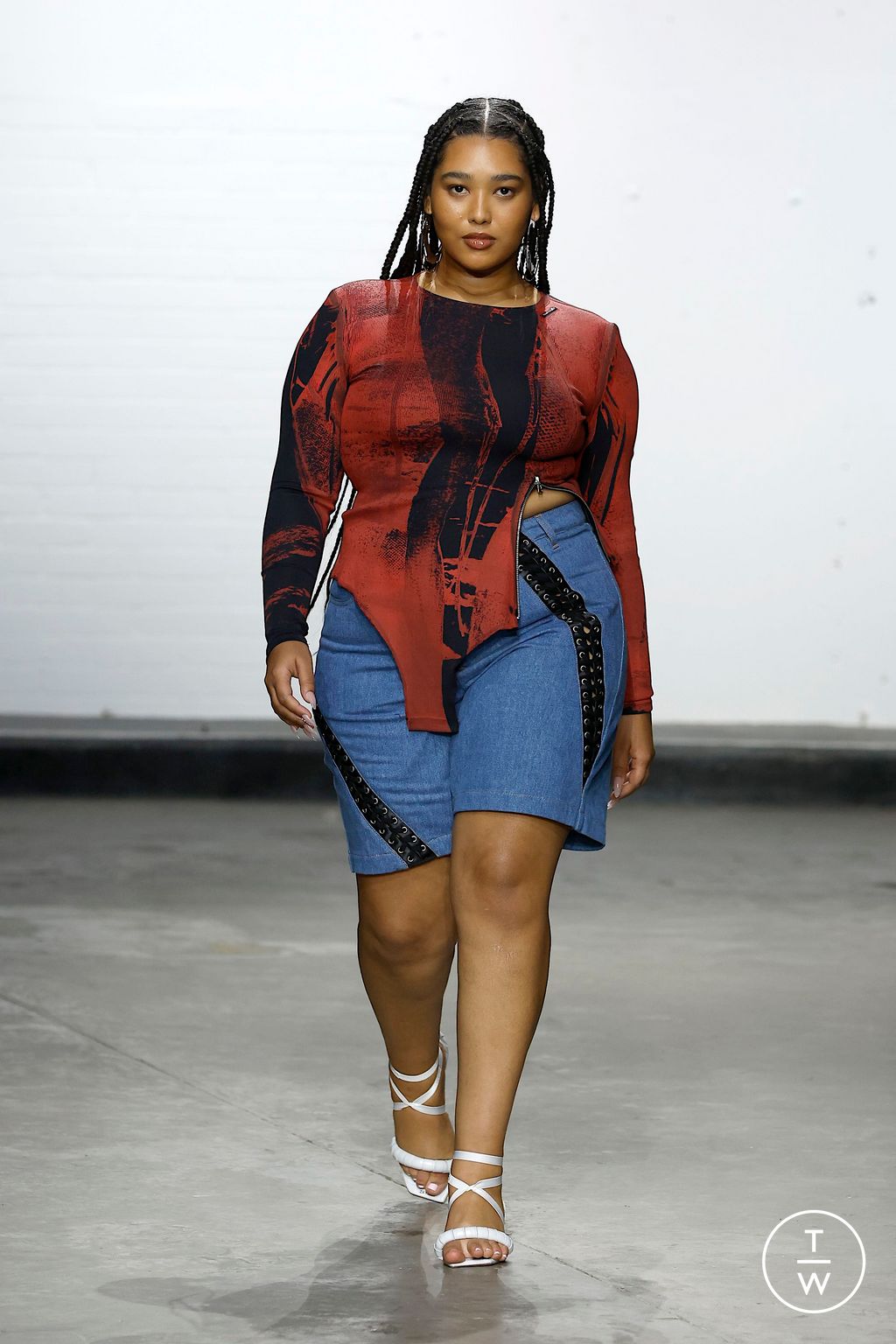 Fashion Week London Spring/Summer 2025 look 9 from the KAROLINE VITTO collection womenswear