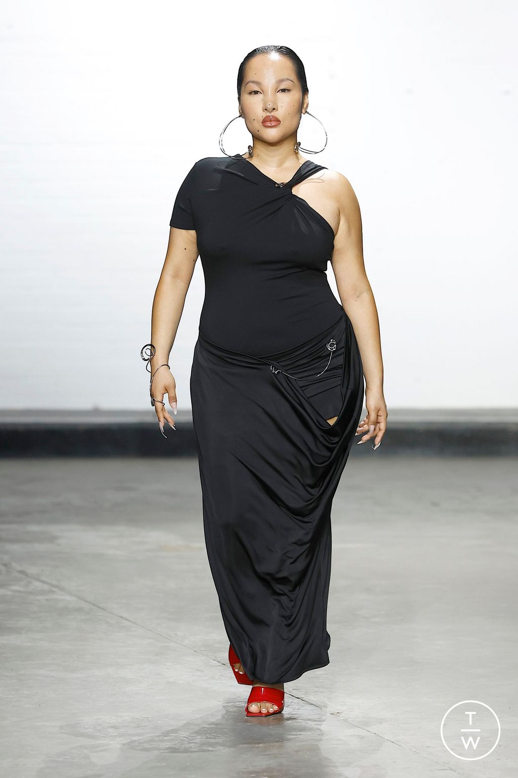 Fashion Week London Spring/Summer 2025 look 18 from the KAROLINE VITTO collection womenswear