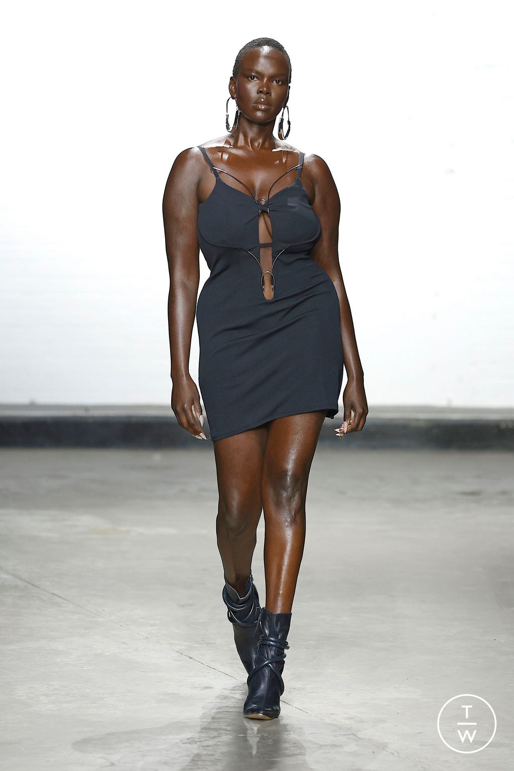 Fashion Week London Spring-Summer 2025 look 19 from the KAROLINE VITTO collection womenswear