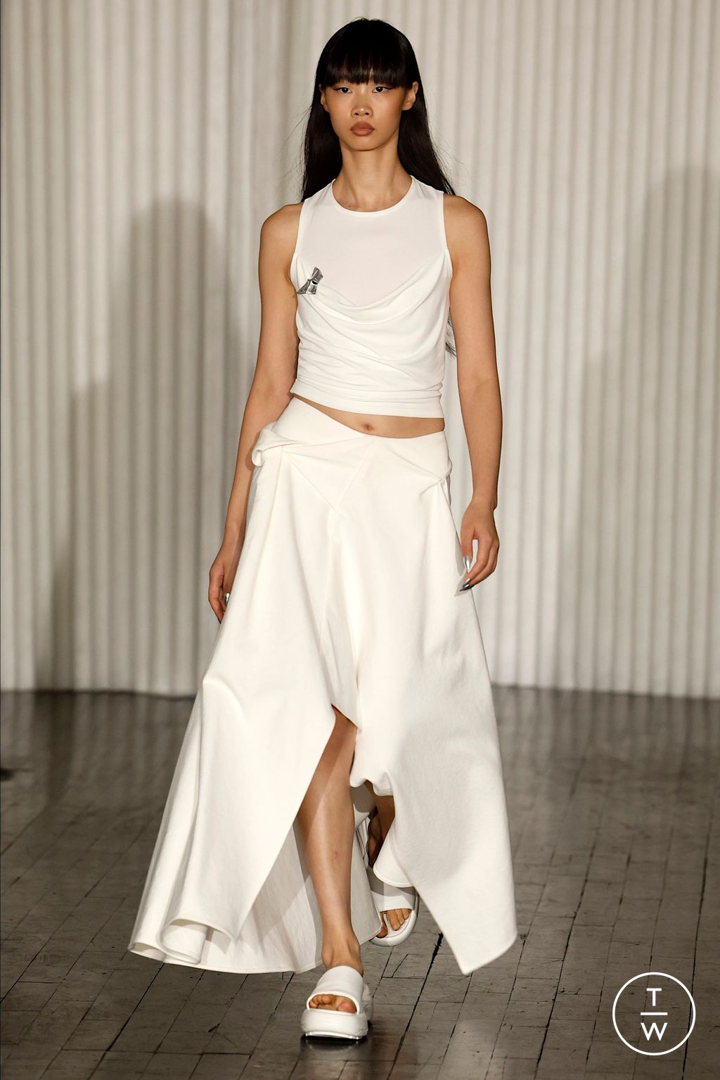 Fashion Week New York Spring-Summer 2025 look 3 from the Kate Barton collection womenswear