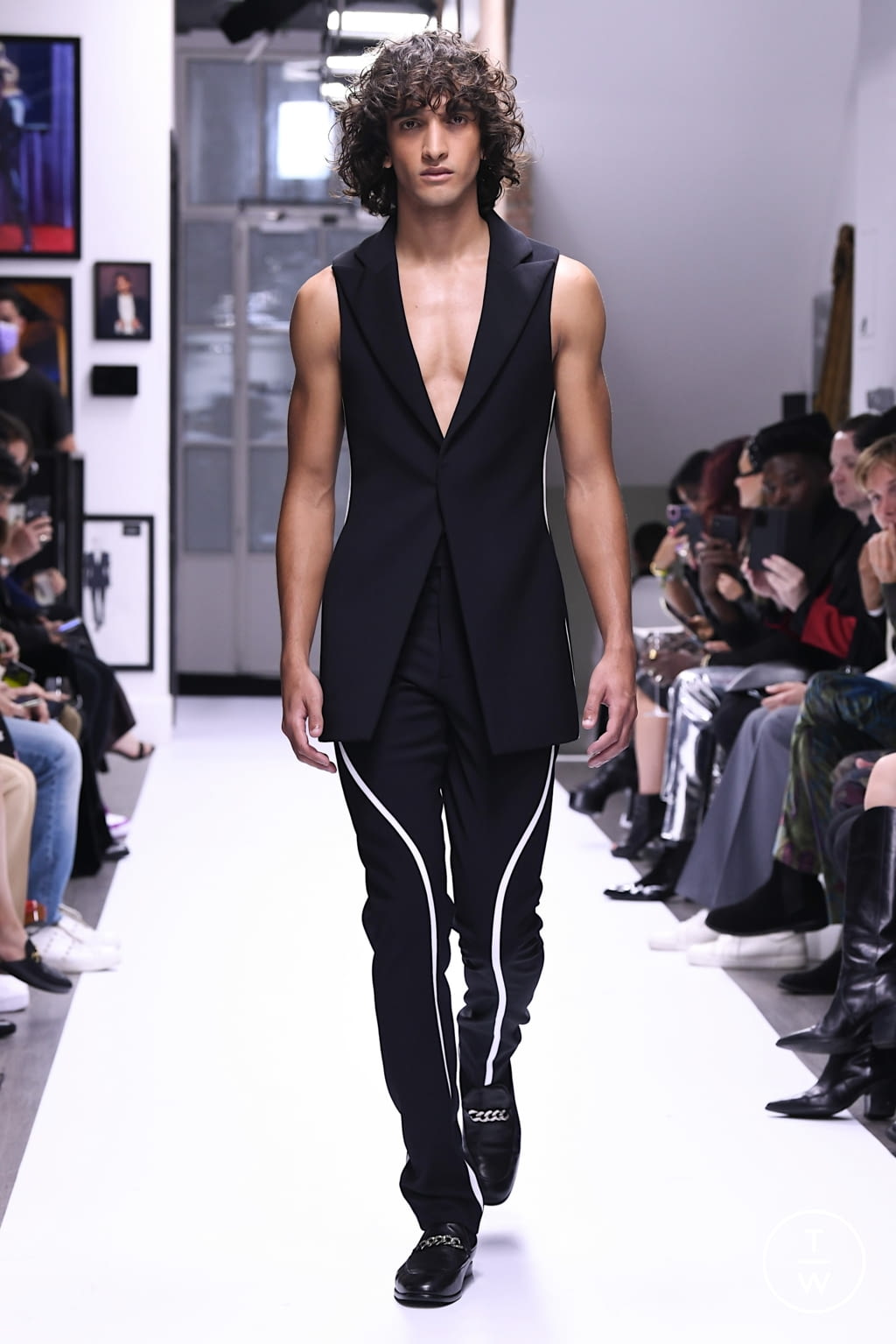 Fashion Week London Spring/Summer 2022 look 4 de la collection Kaushik Velendra menswear