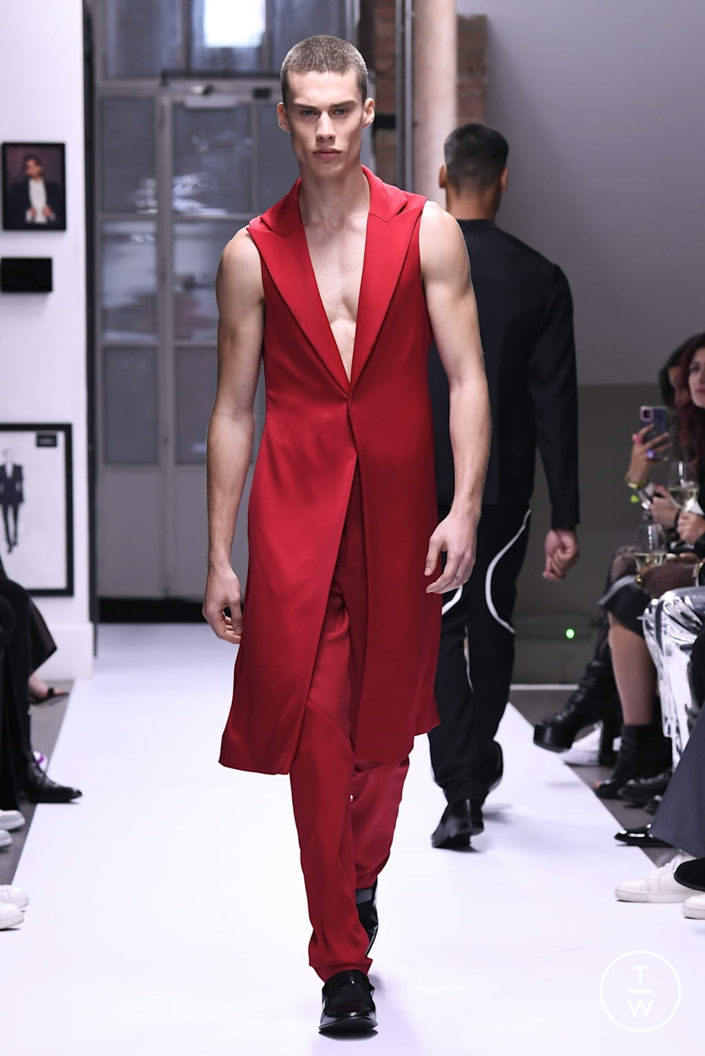 Fashion Week London Spring/Summer 2022 look 20 from the Kaushik Velendra collection menswear