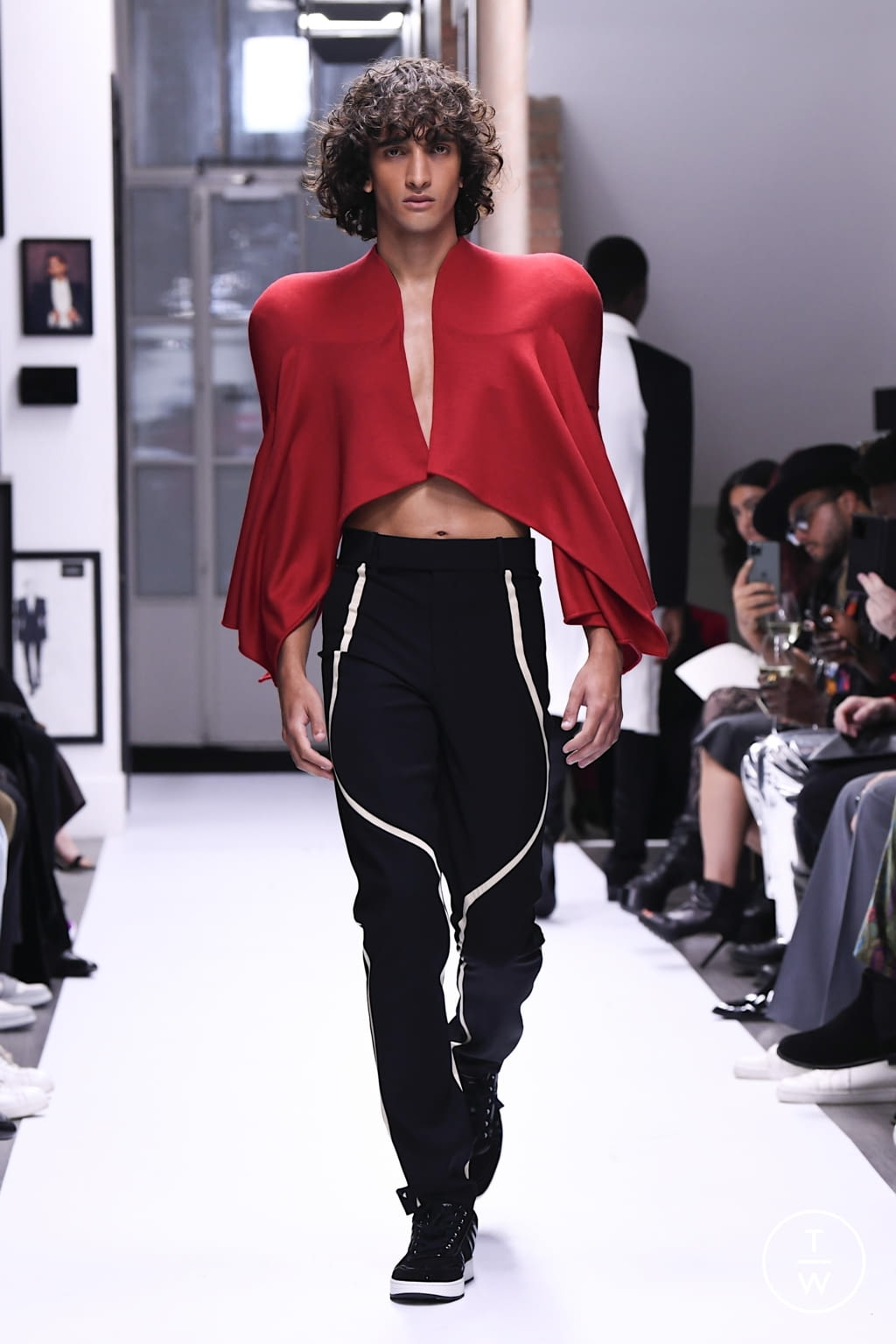 Fashion Week London Spring/Summer 2022 look 32 from the Kaushik Velendra collection menswear