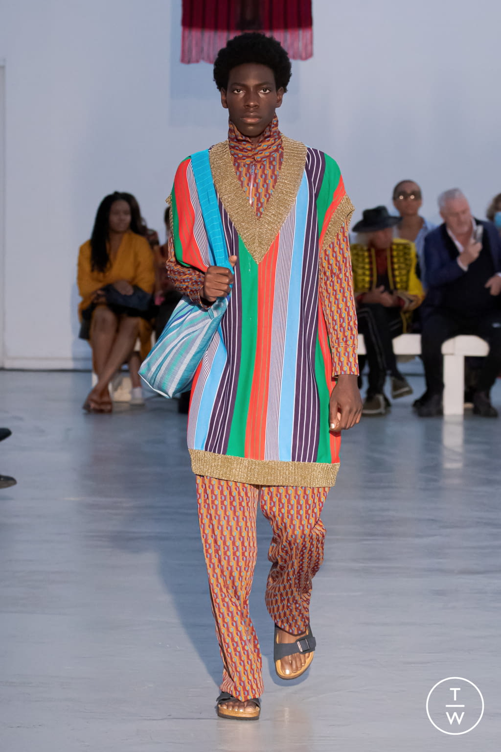 Fashion Week Paris Spring/Summer 2022 look 4 de la collection Kenneth Ize womenswear