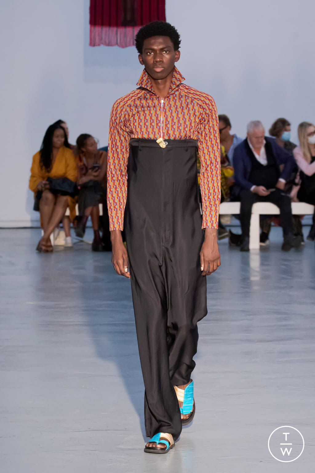 Fashion Week Paris Spring/Summer 2022 look 18 from the Kenneth Ize collection 女装