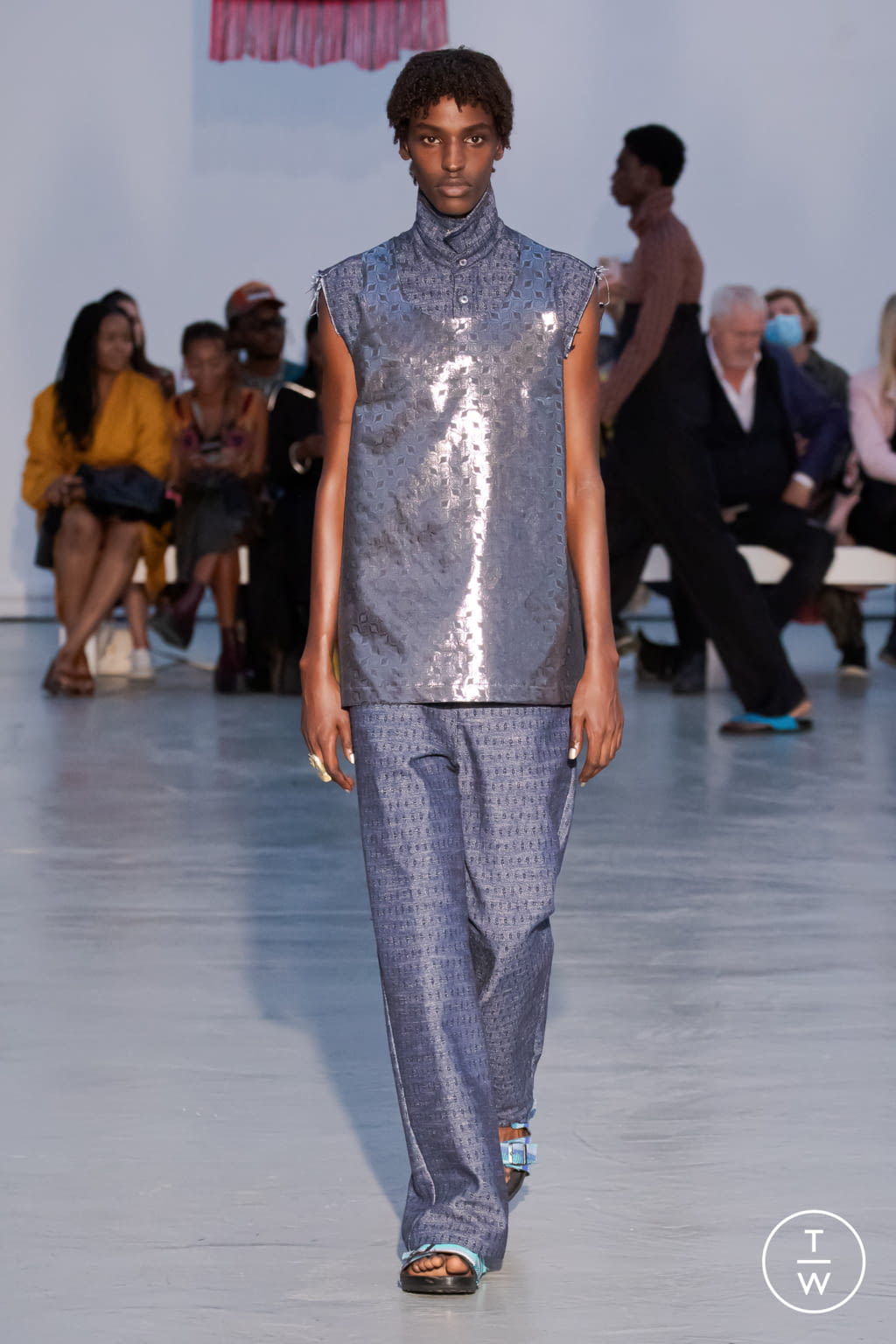 Fashion Week Paris Spring/Summer 2022 look 21 from the Kenneth Ize collection womenswear