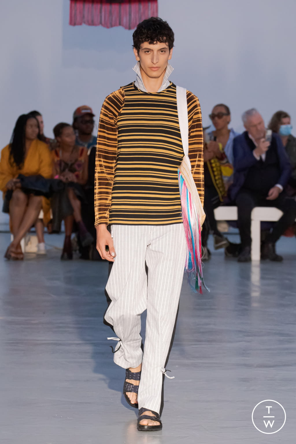 Fashion Week Paris Spring/Summer 2022 look 26 from the Kenneth Ize collection womenswear