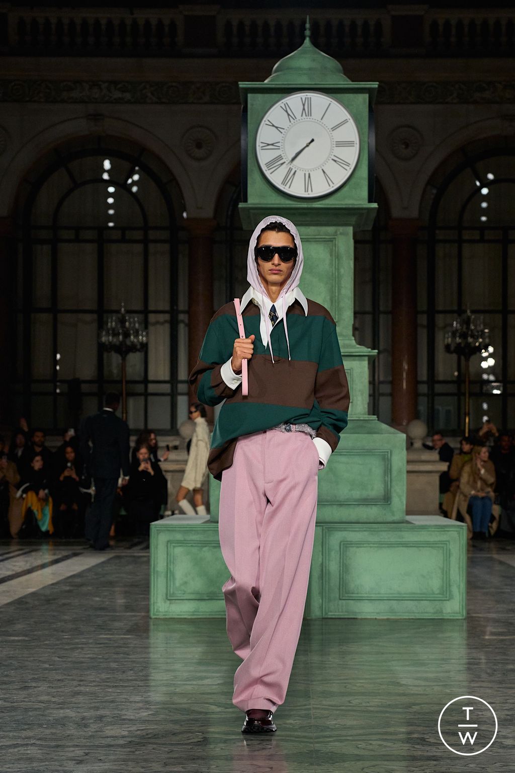 Fashion Week London Fall/Winter 2025 look 7 from the Kent & Curwen collection womenswear