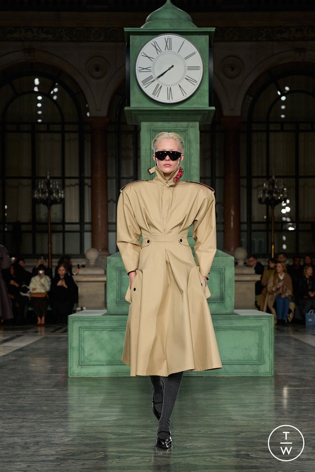 Fashion Week London Fall/Winter 2025 look 14 from the Kent & Curwen collection womenswear