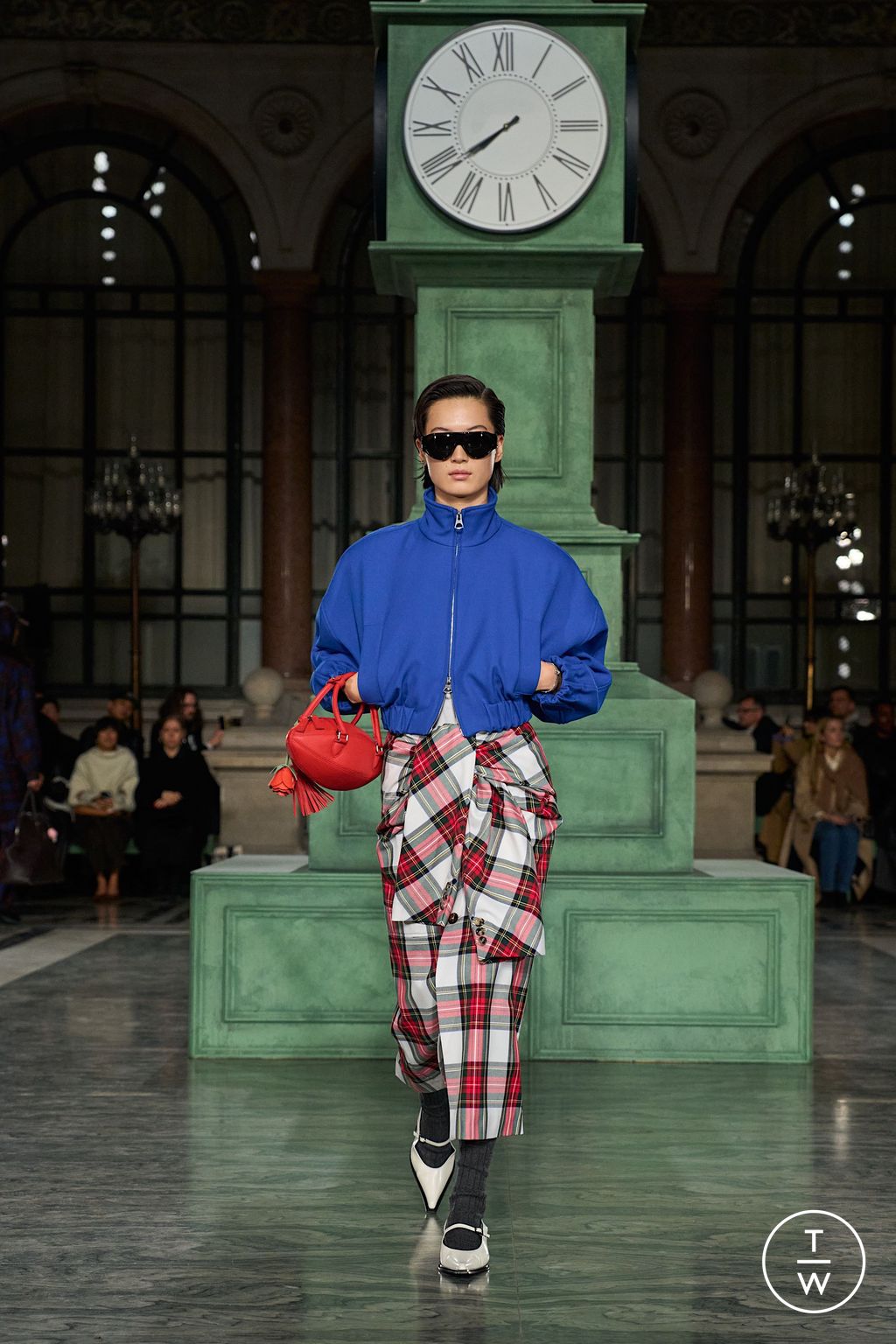 Fashion Week London Fall/Winter 2025 look 16 from the Kent & Curwen collection womenswear