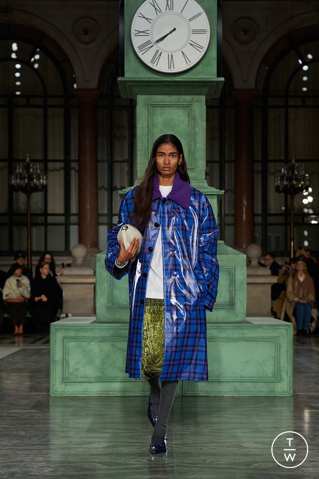 Fashion Week London Fall/Winter 2025 look 17 from the Kent & Curwen collection womenswear