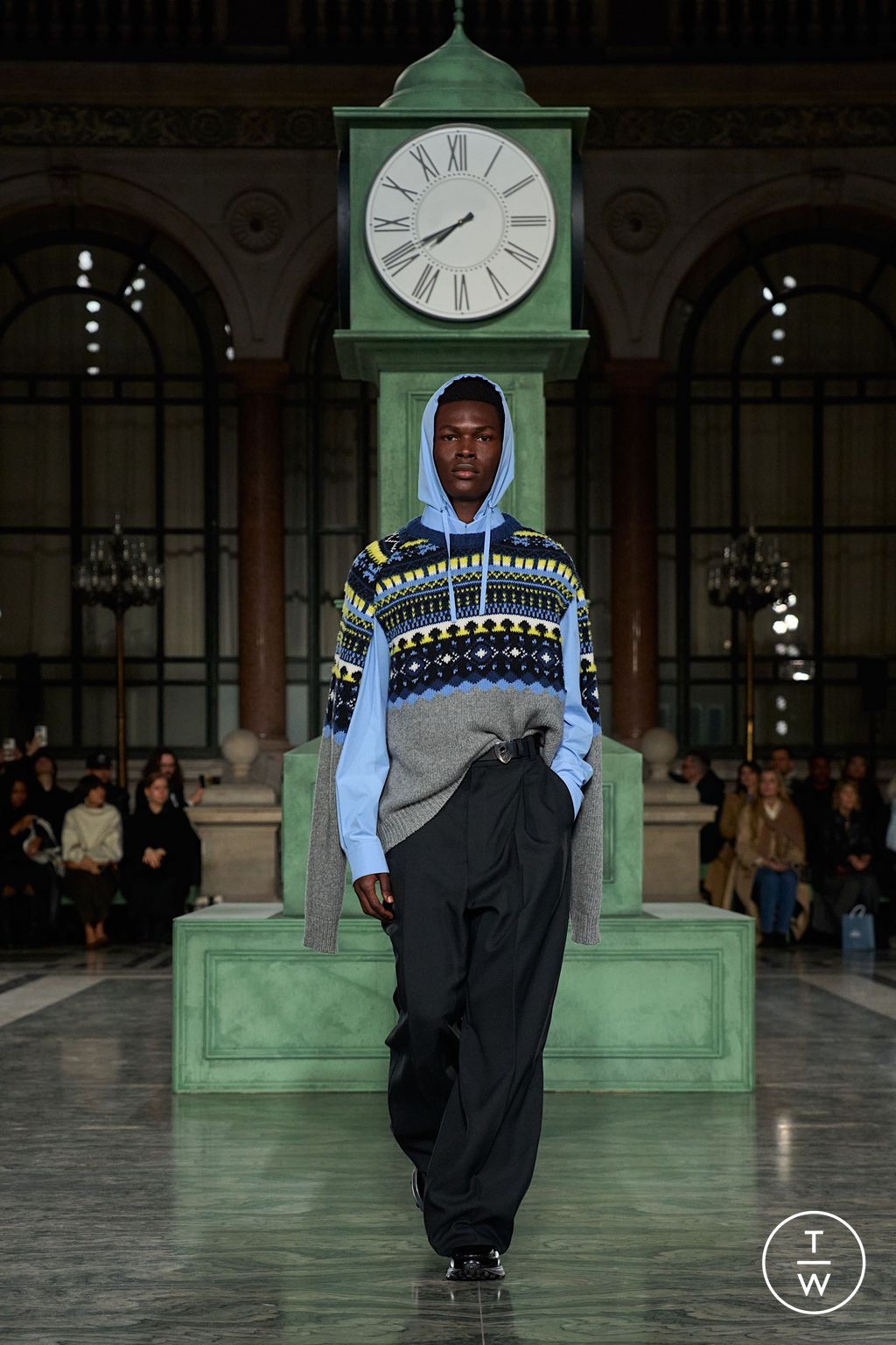 Fashion Week London Fall/Winter 2025 look 23 from the Kent & Curwen collection womenswear