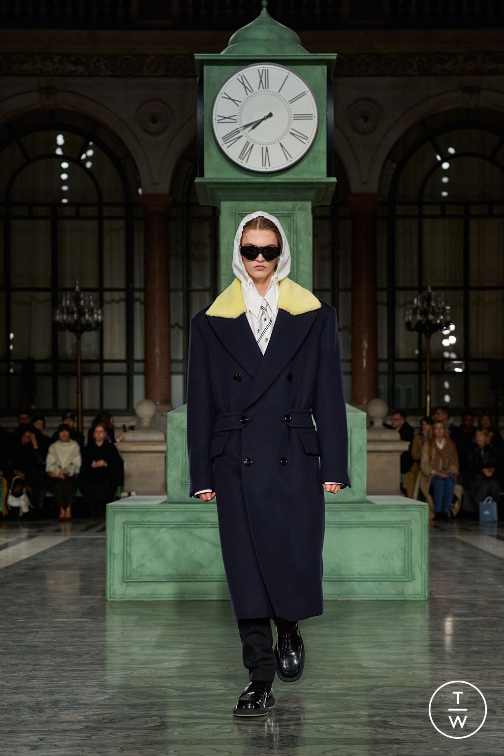 Fashion Week London Fall/Winter 2025 look 26 from the Kent & Curwen collection womenswear
