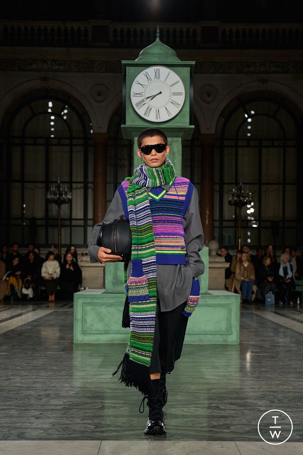 Fashion Week London Fall/Winter 2025 look 28 from the Kent & Curwen collection womenswear