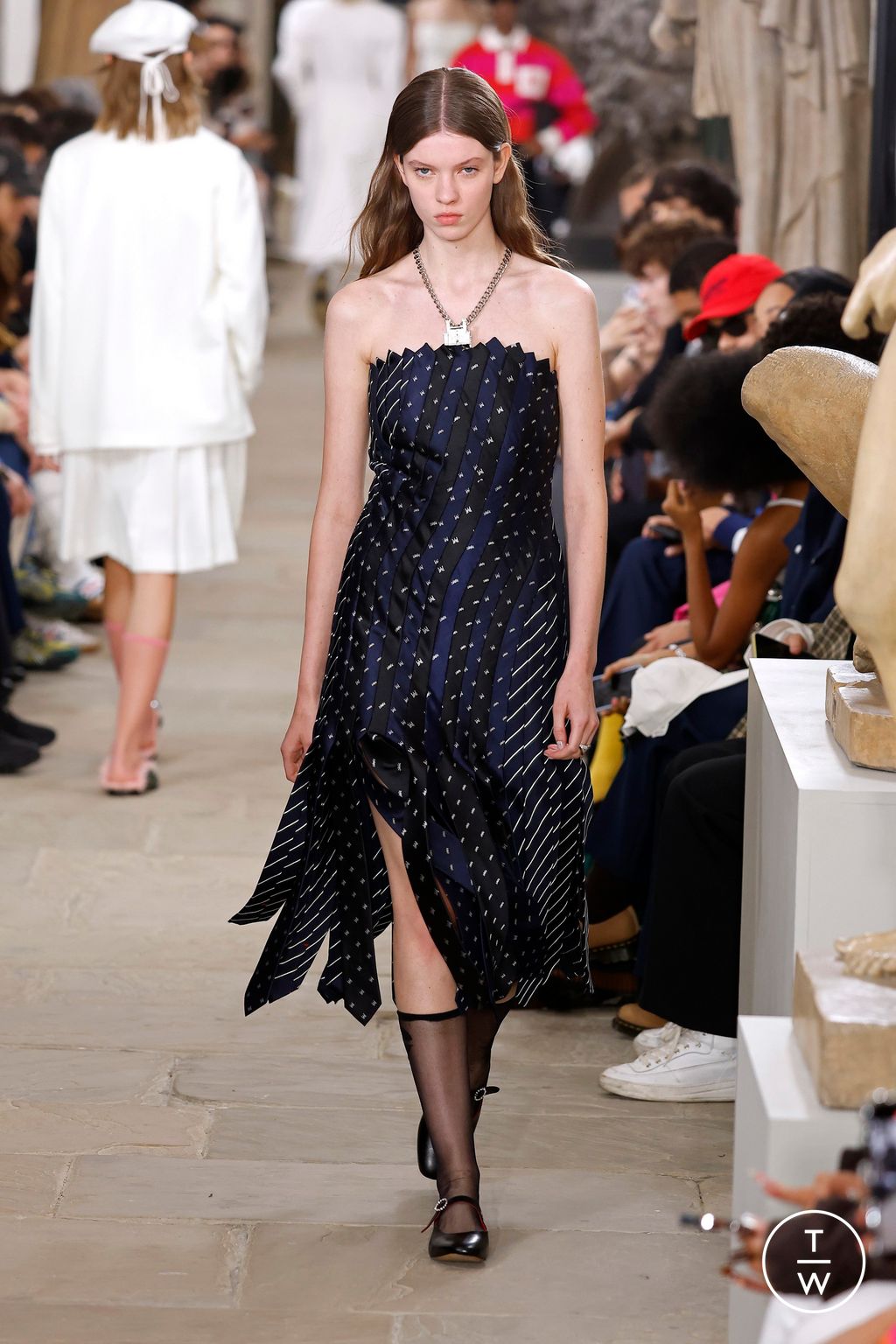 Fashion Week London Spring/Summer 2025 look 34 from the Kent & Curwen collection womenswear