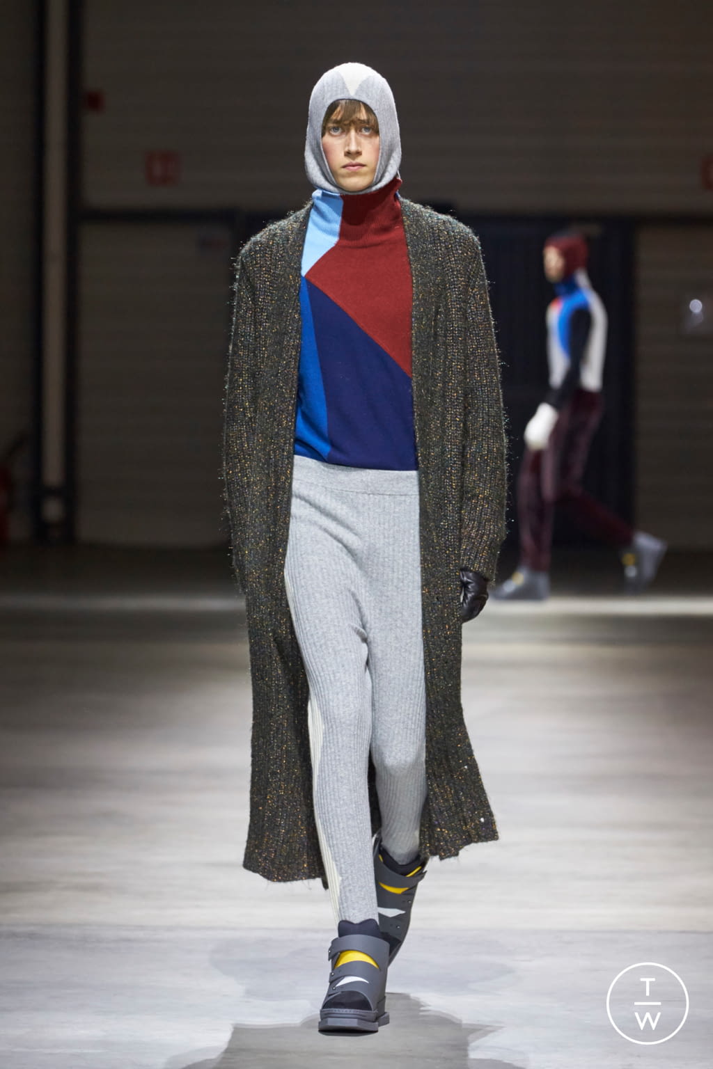 Fashion Week Paris Fall/Winter 2017 look 7 from the Kenzo collection menswear