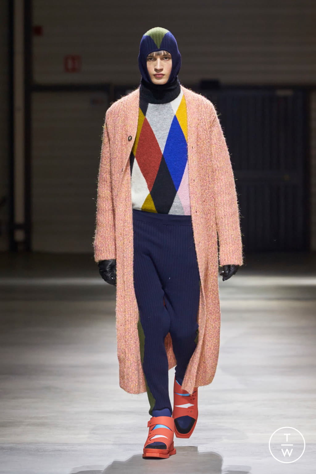 Fashion Week Paris Fall/Winter 2017 look 9 from the Kenzo collection 男装
