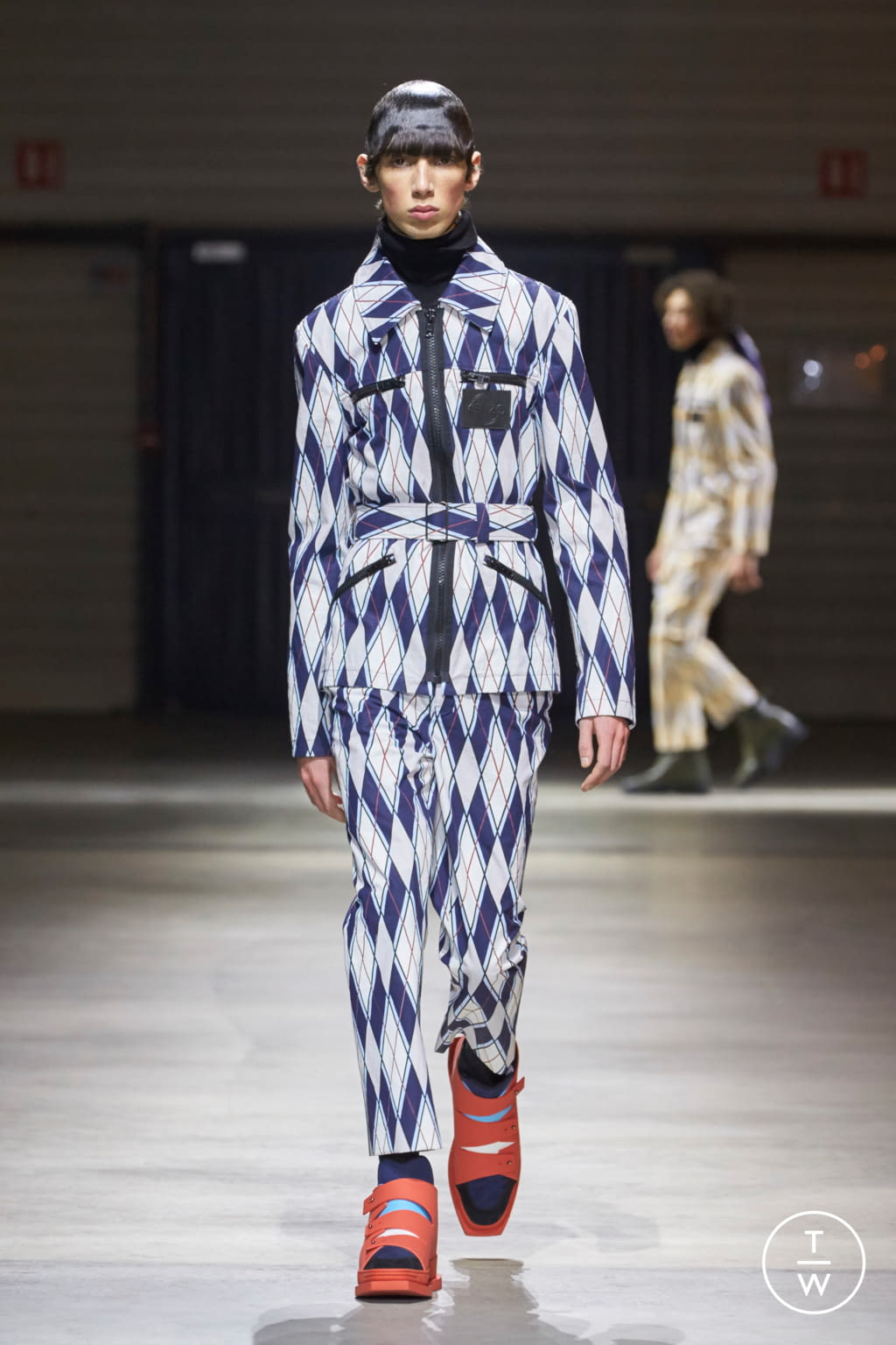Fashion Week Paris Fall/Winter 2017 look 12 from the Kenzo collection menswear