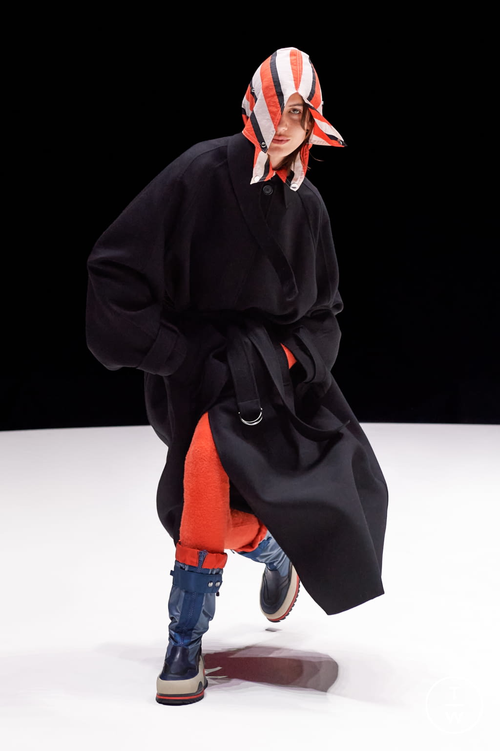 Fashion Week Paris Fall/Winter 2021 look 6 from the Kenzo collection womenswear