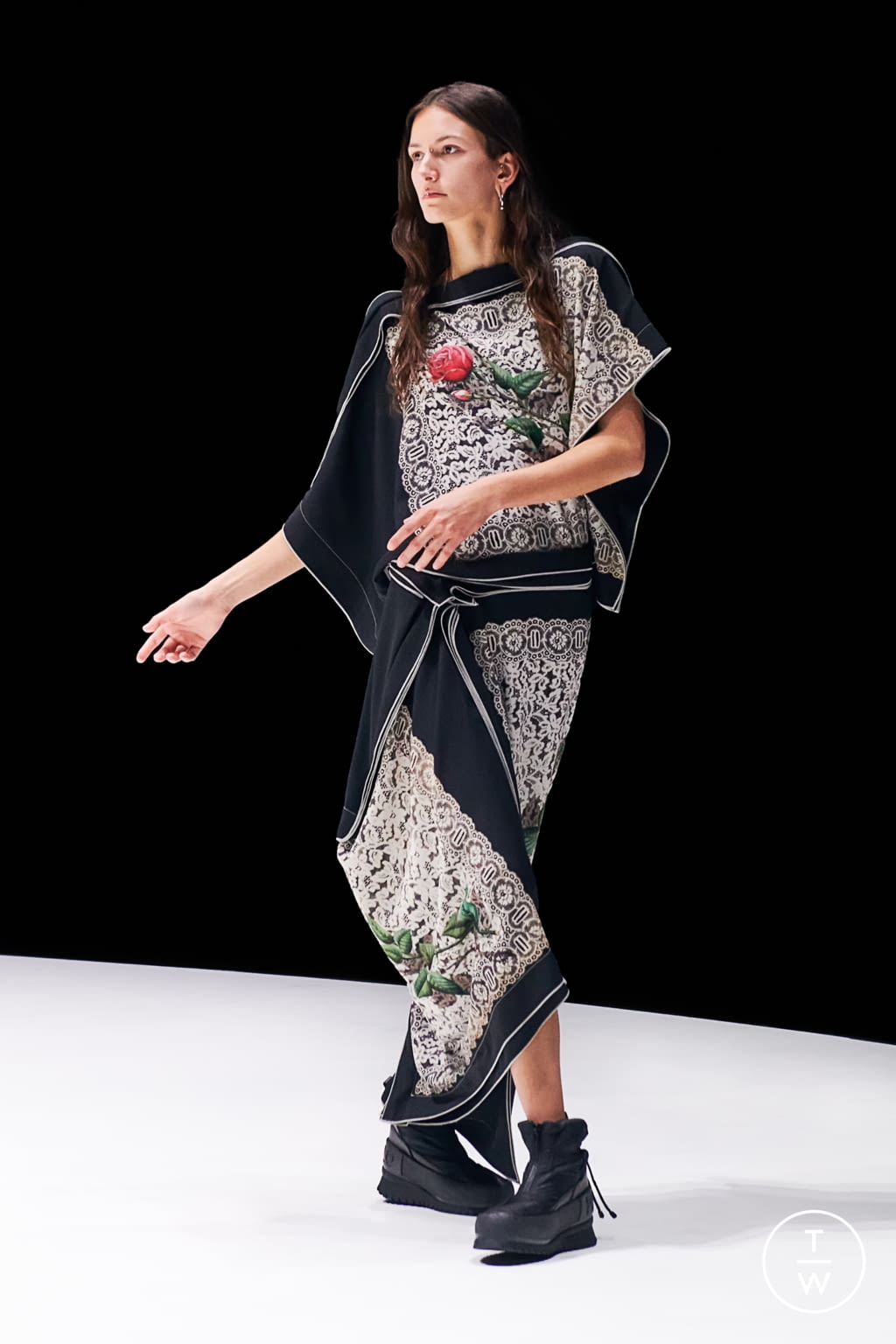 Fashion Week Paris Fall/Winter 2021 look 55 de la collection Kenzo womenswear