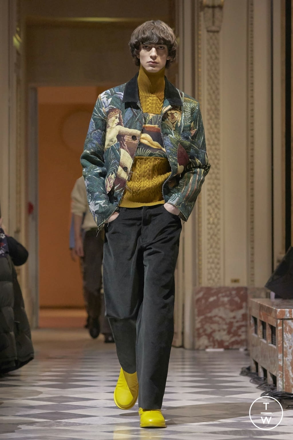 Fashion Week Paris Fall/Winter 2018 look 23 from the Kenzo Memento collection menswear
