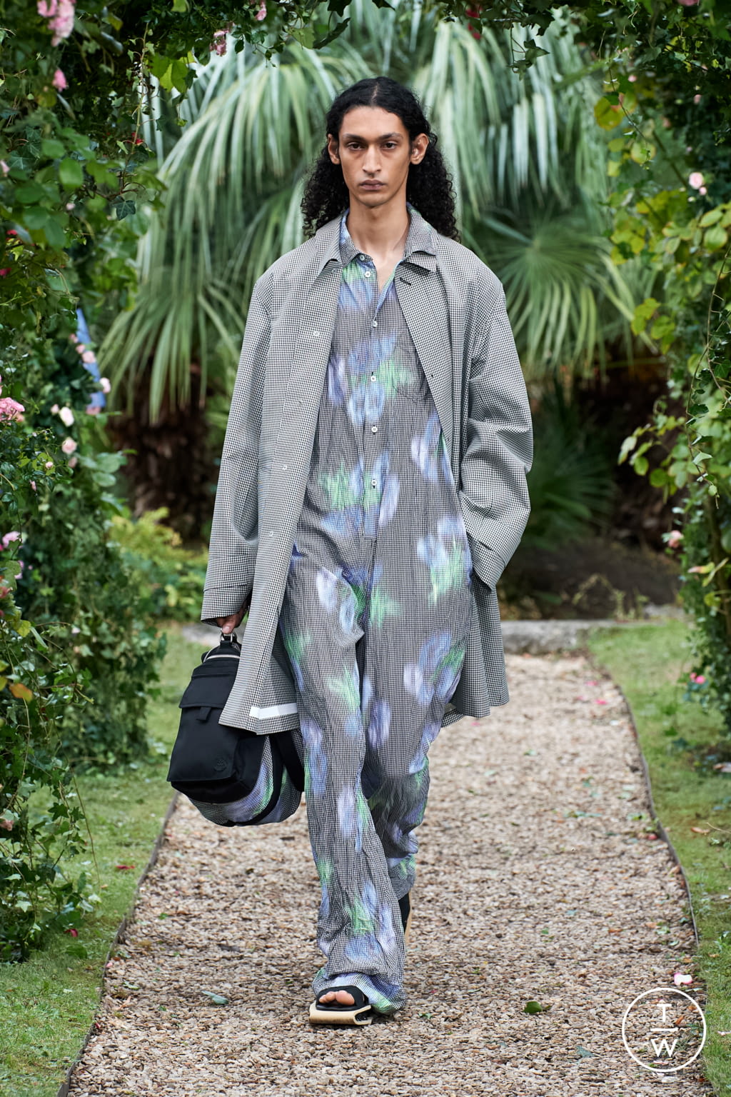 Fashion Week Paris Spring/Summer 2021 look 27 from the Kenzo collection womenswear