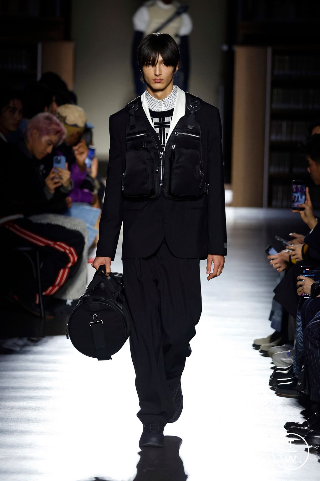 Fashion Week Paris Fall/Winter 2024 look 4 de la collection Kenzo menswear