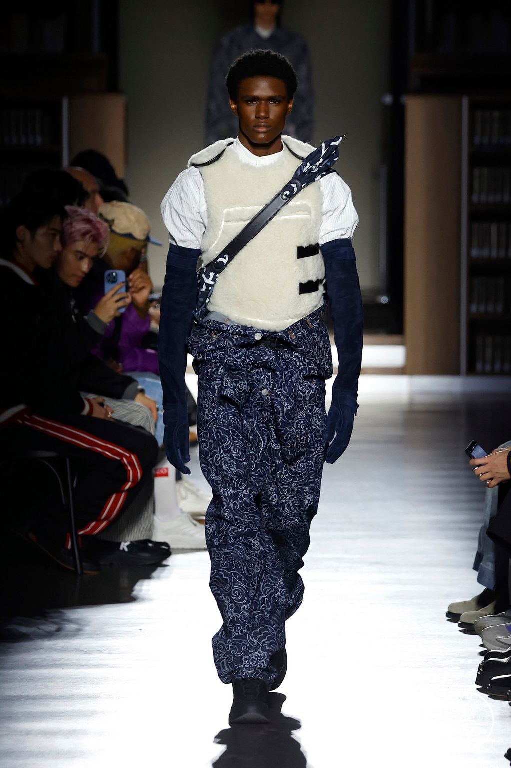 Fashion Week Paris Fall/Winter 2024 look 5 de la collection Kenzo menswear