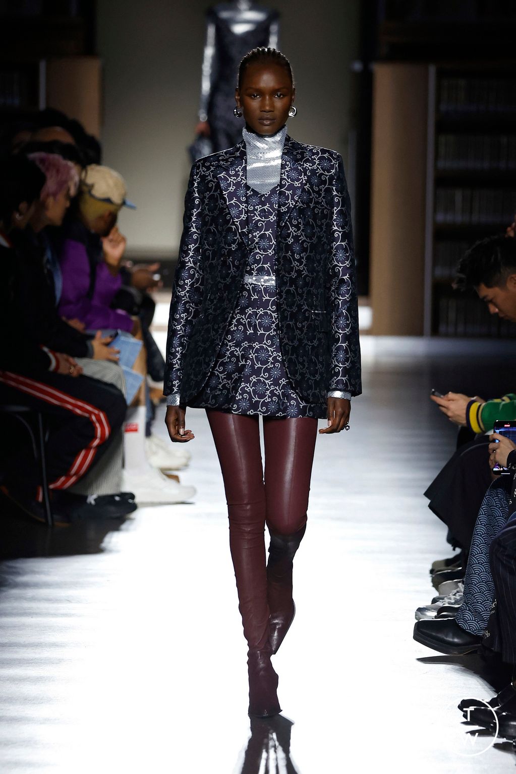 Fashion Week Paris Fall/Winter 2024 look 8 de la collection Kenzo menswear
