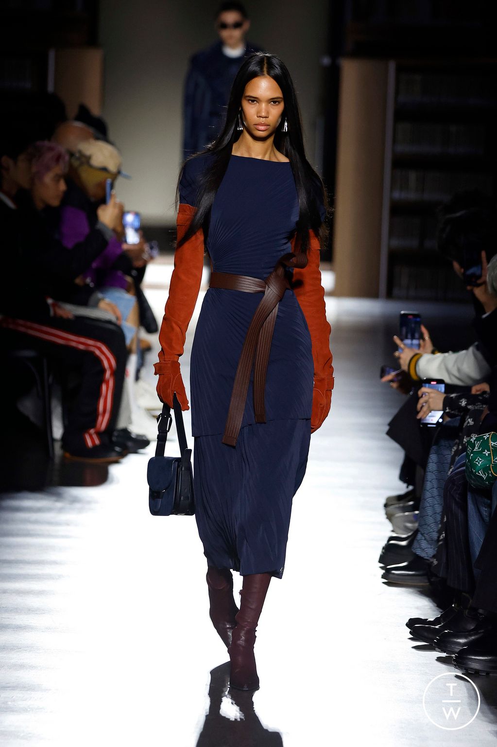 Fashion Week Paris Fall/Winter 2024 look 12 de la collection Kenzo menswear