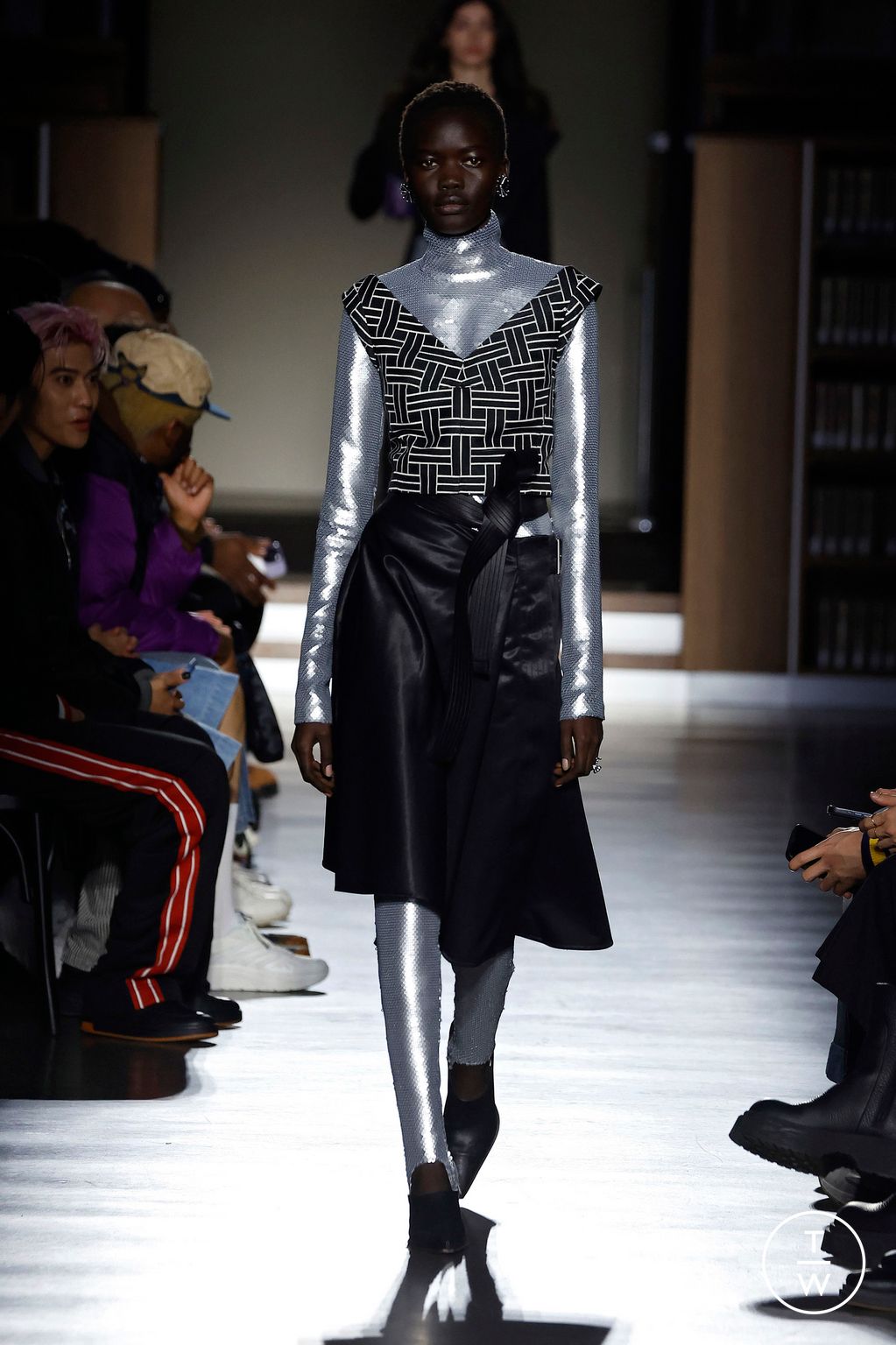 Fashion Week Paris Fall/Winter 2024 look 17 de la collection Kenzo menswear