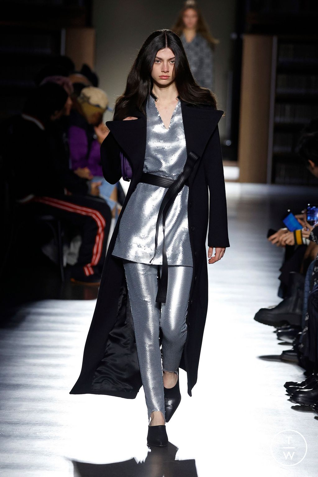 Fashion Week Paris Fall/Winter 2024 look 18 de la collection Kenzo menswear