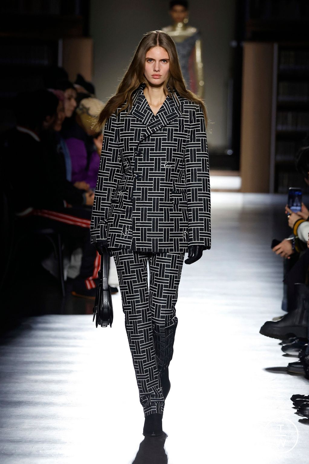Fashion Week Paris Fall/Winter 2024 look 19 de la collection Kenzo menswear