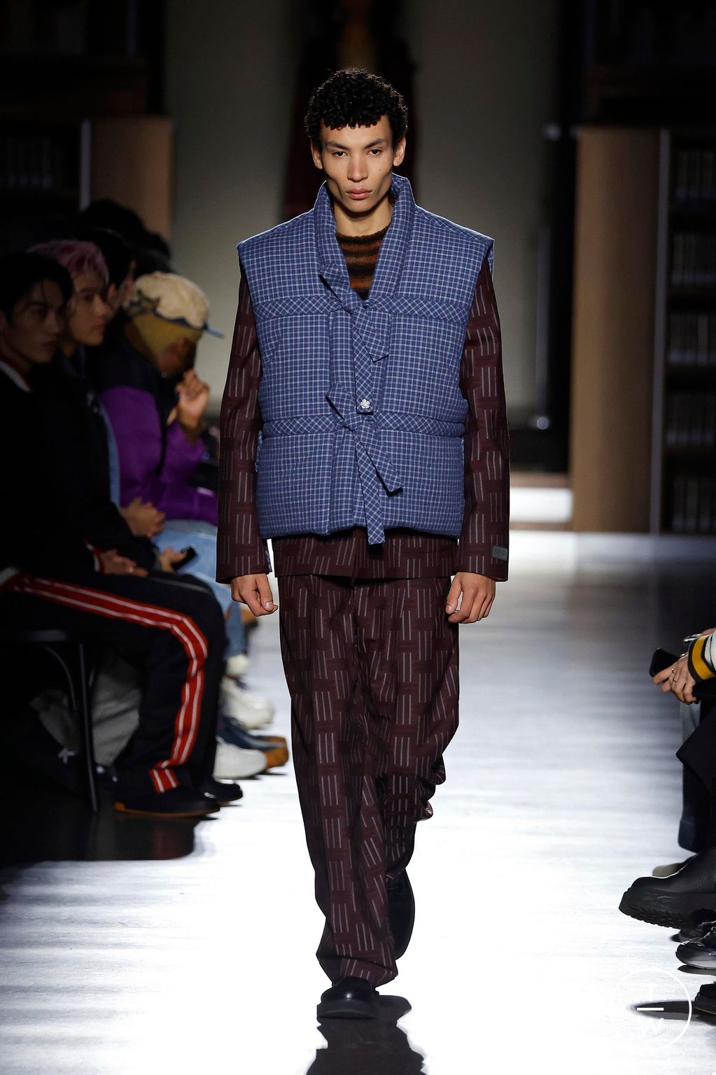 Fashion Week Paris Fall/Winter 2024 look 24 from the Kenzo collection 男装