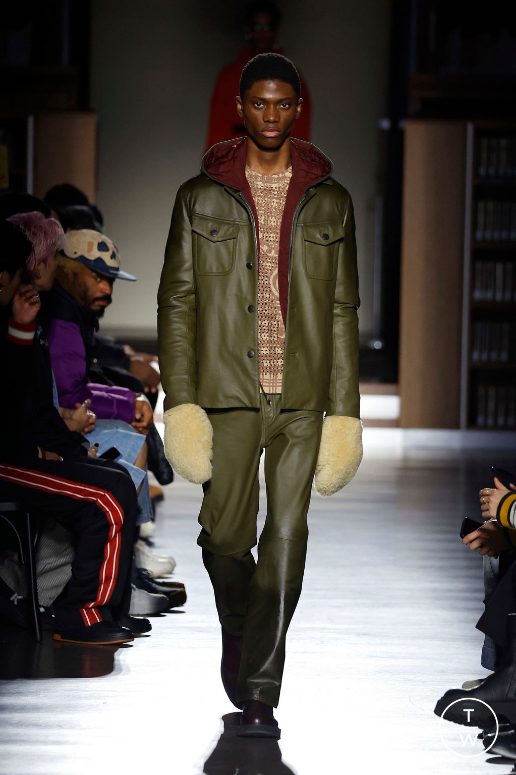 Fashion Week Paris Fall/Winter 2024 look 28 de la collection Kenzo menswear