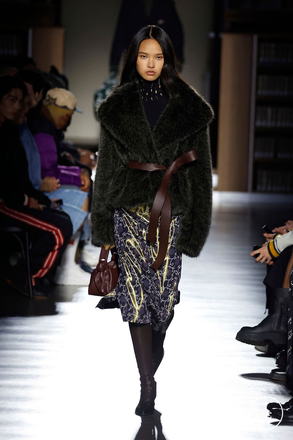 Fashion Week Paris Fall/Winter 2024 look 36 de la collection Kenzo menswear