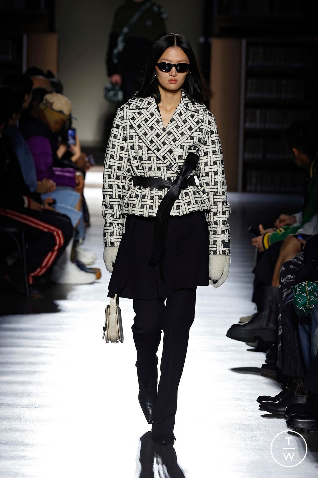 Fashion Week Paris Fall/Winter 2024 look 40 de la collection Kenzo menswear